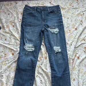 American Eagle Super Super Stretch Super Hi-Rise Jegging Distressed Medium Wash